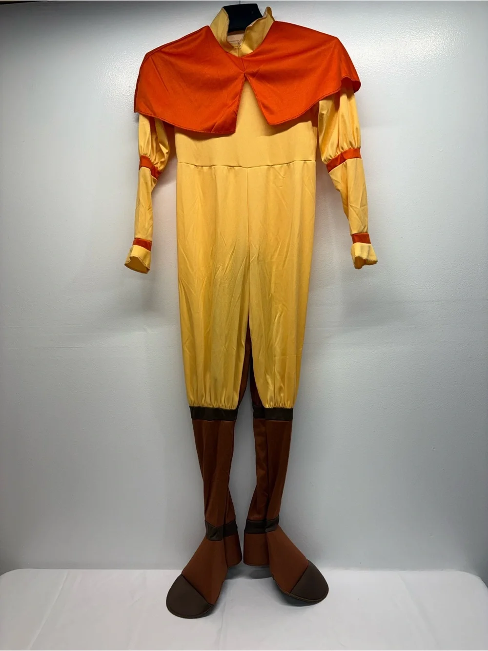 Kids Halloween costumeAvatar aang Yellow&Orange Jumpsuit Sz 4-5 Brown Boot Cov